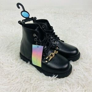 NWT CHOSEN STEPS black faux leather lace up chain combat boots size 2